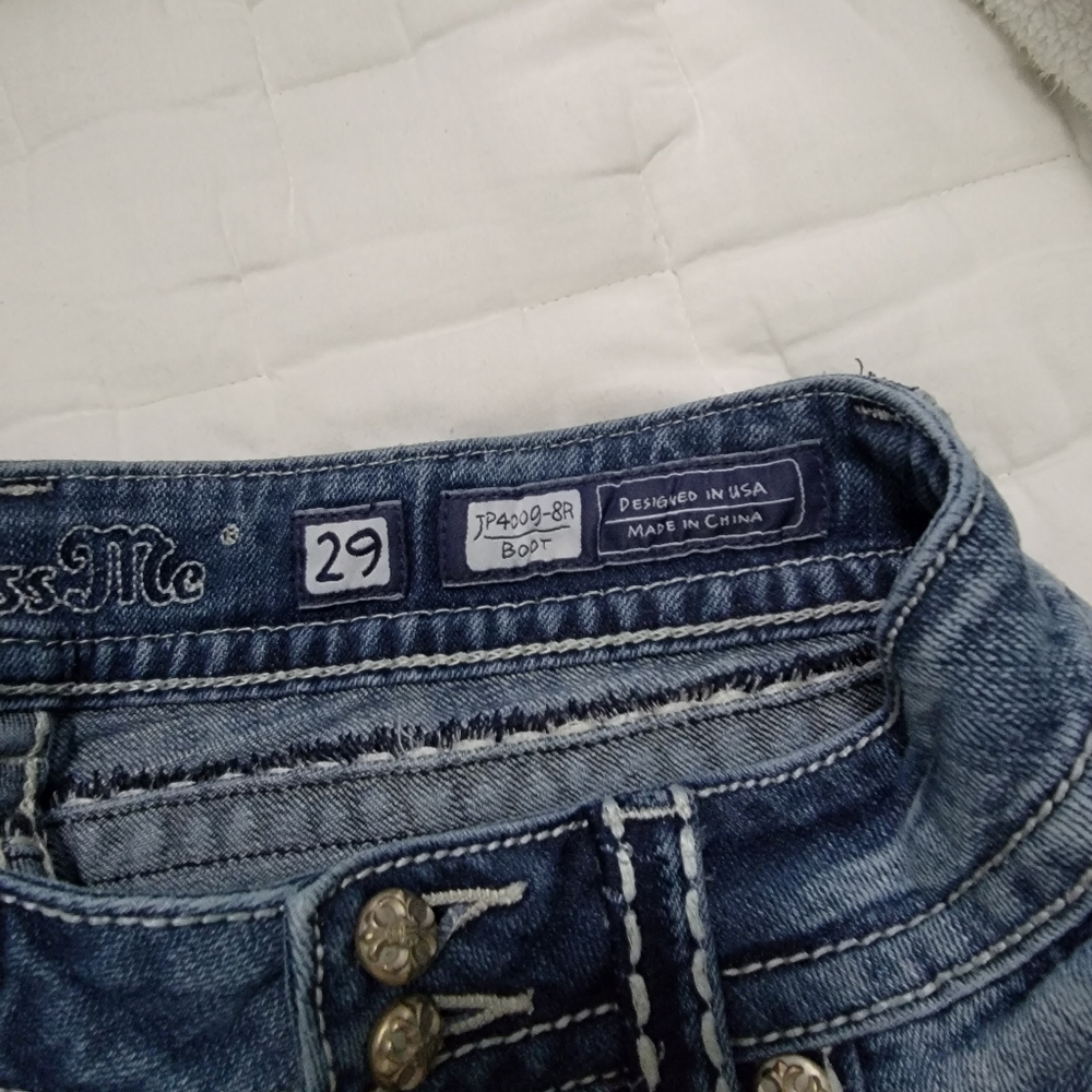 Jean - Picture 3 of 3